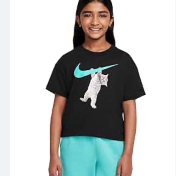 Nike Kids Hang In There Boxy T Shirt with Cat and Swoosh - size large - Picture 1 of 5